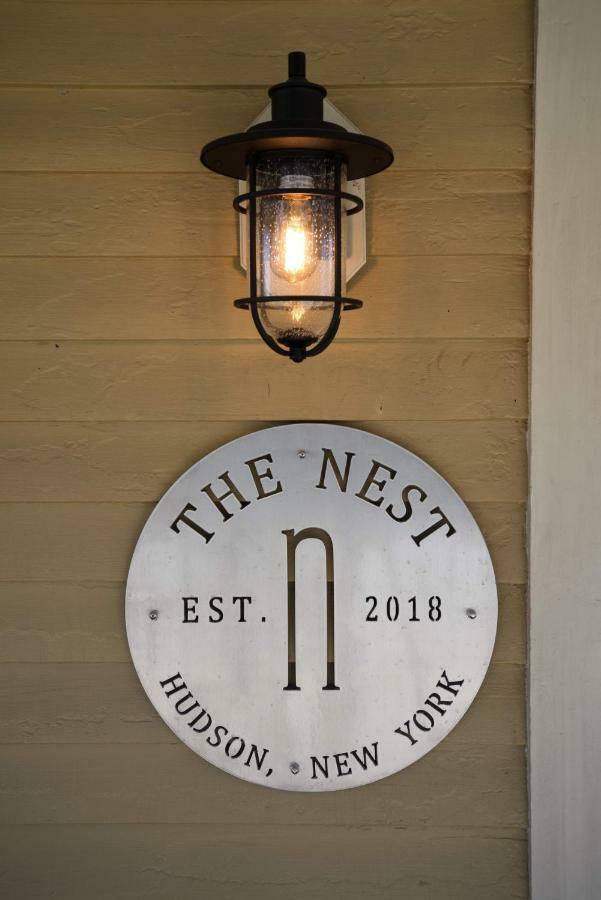 Nest Hudson Hotel Buitenkant foto